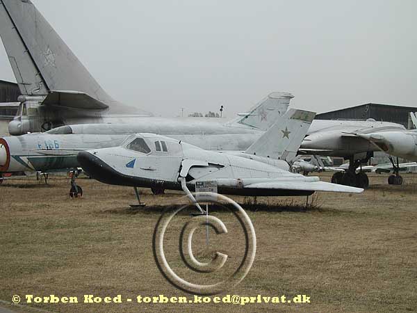 MiG 105.11 "EPOS" & MiG YE-152 "Flipper"